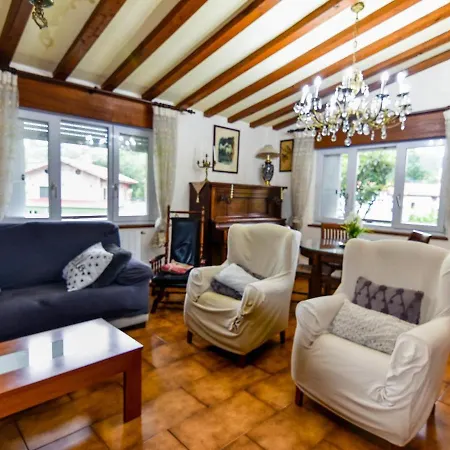 Holiday home Preciosa Casa Con Espectacular Jardin