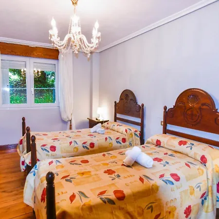 Preciosa Casa Con Espectacular Jardin Pamanes